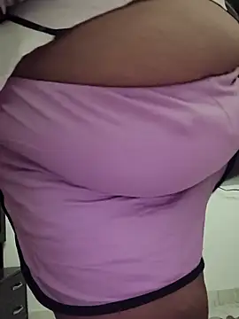 Snapshot of bigboobyrush chatting on September 19, 7:13 pm bigboobyrush online show from September 19, 7:13 pm