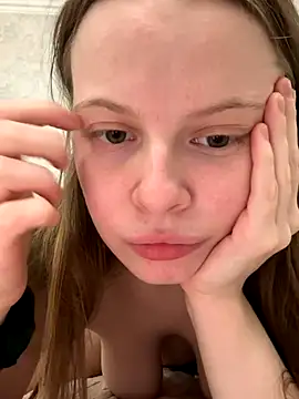 Snapshot of wrenlie chatting on October 11, 6:54 pm wrenlie online show from October 11, 6:54 pm