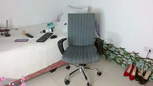 alinsonhot29 online show from June 6, 1:12 am