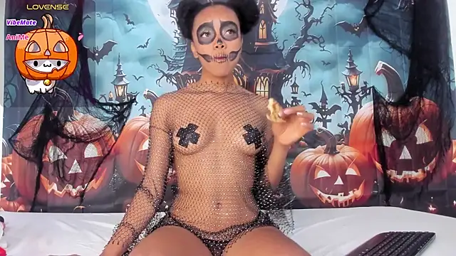 Juliette  3 online show from October 29, 2:20 pm