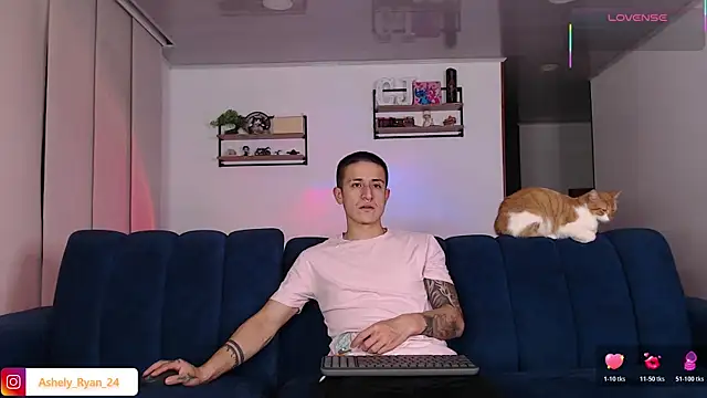 ashely ryan24 online show from June 14, 12:52 am