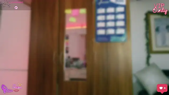 LauGrayJ online show from March 27, 9:48 pm