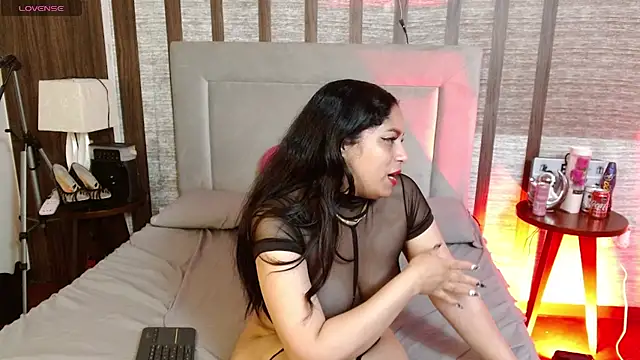 Snapshot of Sophy_wm chatting on October 1, 3:11 am Sophy wm online show from October 1, 3:11 am