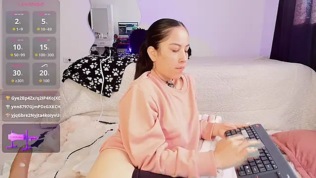 Madeline Dreams online show from September 14, 12:25 pm