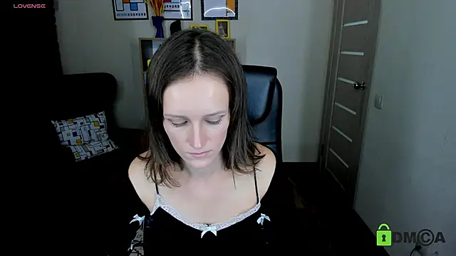 Snapshot of FrancescaCollins chatting on October 13, 11:24 am FrancescaCollins online show from October 13, 11:24 am