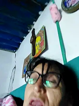 clarita 01 online show from April 27, 11:40 am