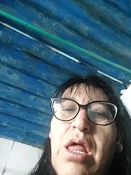 clarita 01 online show from December 15, 1:05 pm