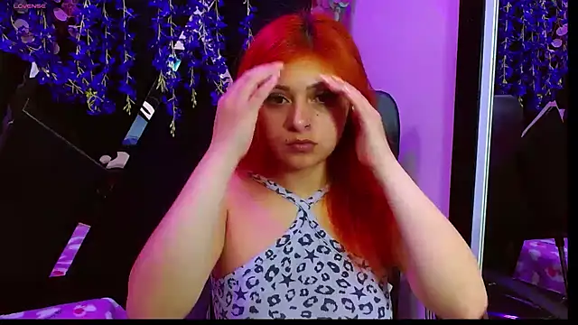 Snapshot of Emmily_Walker chatting on October 3, 3:00 am Emmily Walker online show from October 3, 3:00 am