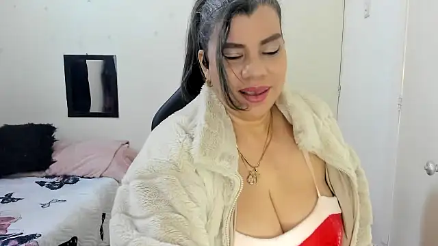 vikyadams online show from December 22, 2:42 pm