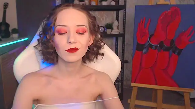 FascinatingEyess online show from December 3, 6:32 pm