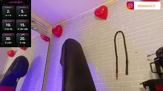 elizatexx online show from April 24, 8:11 pm