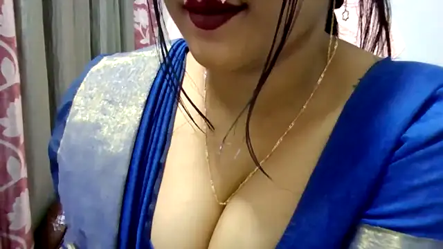 Queenhimanshi online show from December 17, 8:13 pm