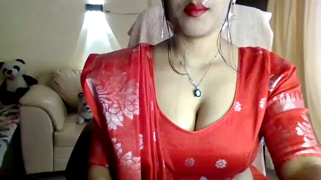 Queenhimanshi online show from April 4, 4:44 am