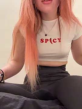 Holly-Glamour online show from November 2, 3:15 pm