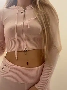 Holly-Glamour online show from December 5, 5:14 pm