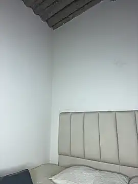 VioletPearson online show from April 23, 12:40 pm