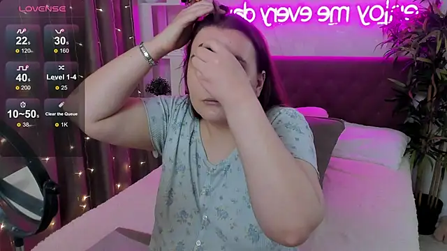 FeralPeach online show from May 20, 7:49 am