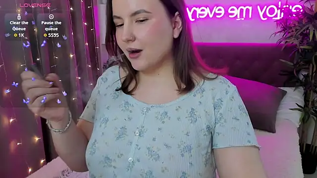 FeralPeach online show from March 27, 7:10 am