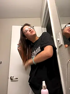 SafeinouterSpace online show from November 11, 7:38 am