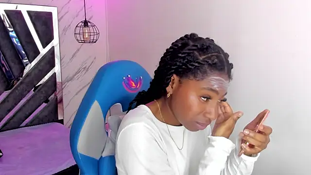 Queen perla  online show from October 23, 12:11 pm