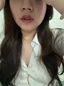Hotellinh12 online show from May 6, 4:44 pm