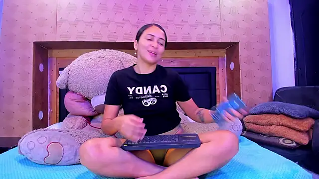 SofiAndNicol online show from December 5, 11:11 am