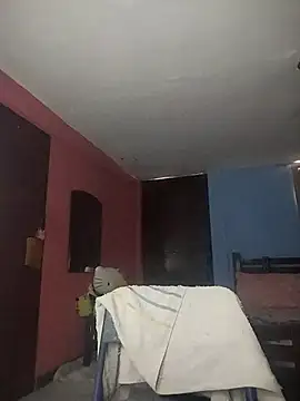 Catalinacandela online show from April 18, 7:58 pm