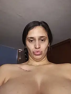 Catalinacandela online show from June 24, 7:57 pm