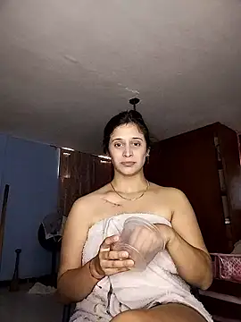 Catalinacandela online show from July 1, 7:02 pm