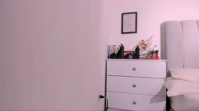 DannaHyde online show from September 28, 6:13 pm