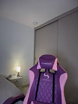 Hips hannah online show from November 15, 9:27 pm