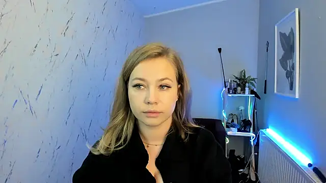 holly xglam online show from September 29, 4:56 pm