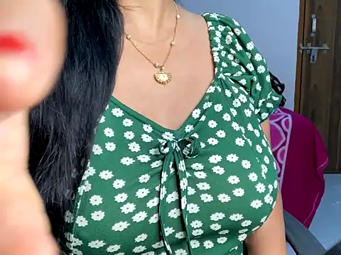 Aishwarya 101  online show from November 24, 4:31 pm