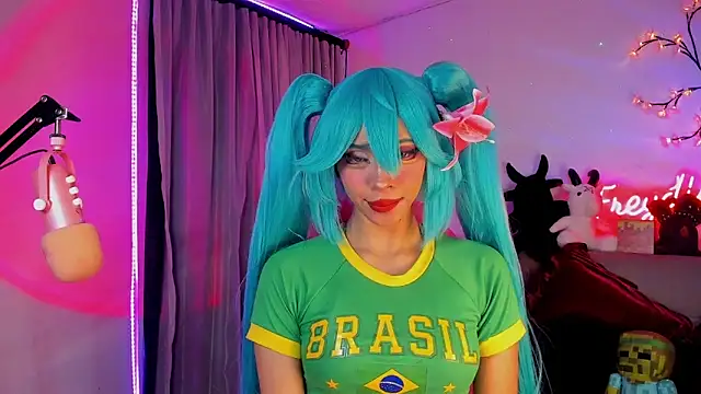 Miss freydis online show from April 26, 4:32 am