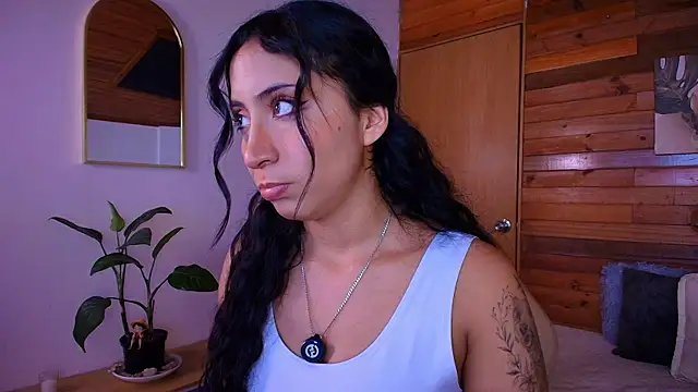 amber curly online show from June 12, 9:34 pm