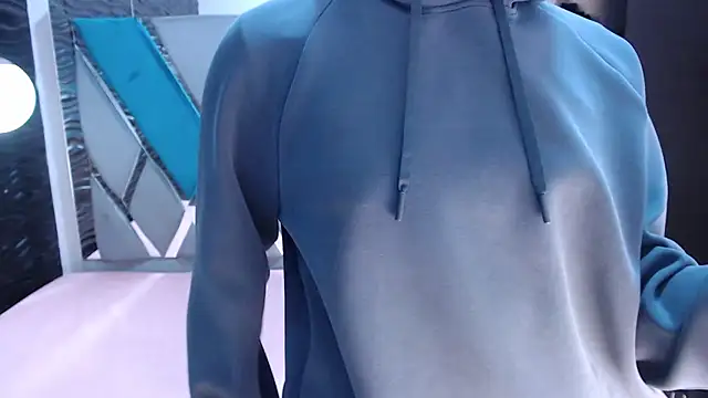 Victoria Coleman online show from September 18, 11:31 am