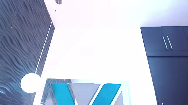 Victoria Coleman online show from September 15, 11:40 am