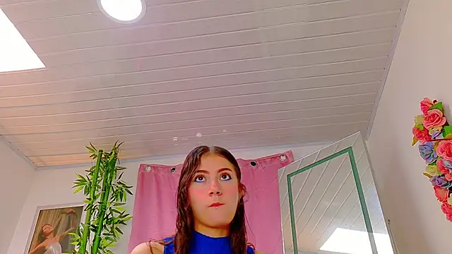 scarlet-jonesx online show from February 20, 2:18 pm