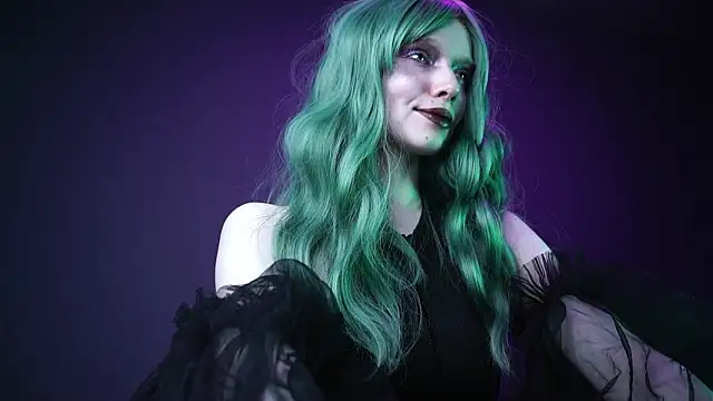 ginger hugs online show from March 27, 10:10 pm