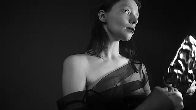 ginger hugs online show from April 26, 10:18 pm