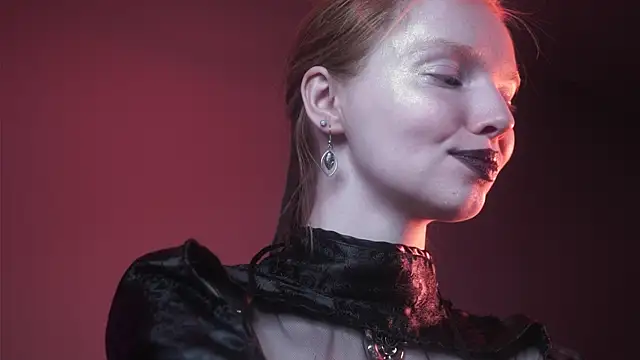 ginger hugs online show from October 2, 10:26 pm