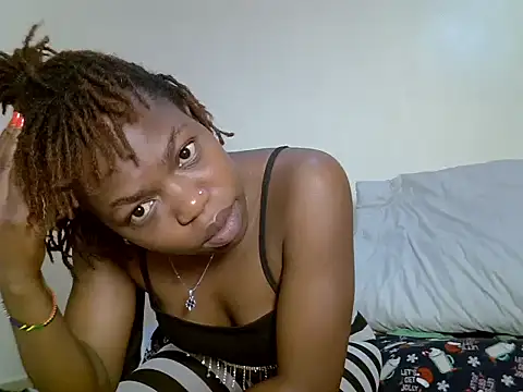 Snapshot of curvy_natallie chatting on September 14, 10:24 am curvy natallie online show from September 14, 10:24 am