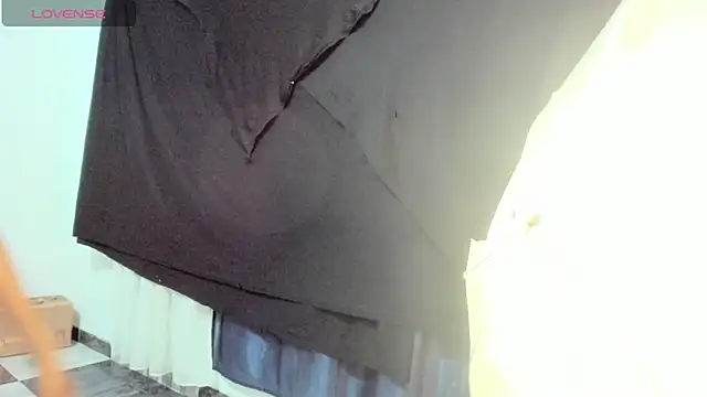 latinaStepmom online show from April 23, 12:08 am