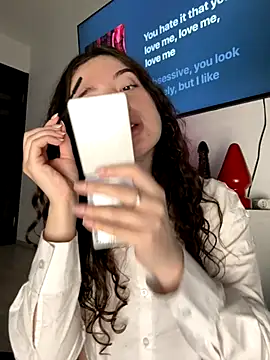 Kimi Ass online show from November 9, 1:33 am