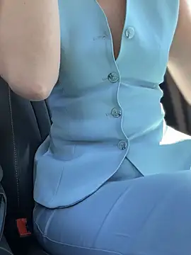 Crazy-Rosa online show from April 2, 5:27 am