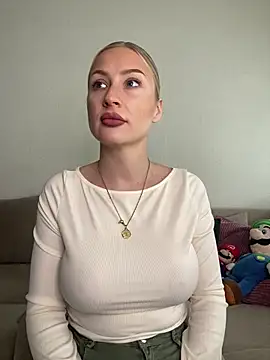 belle98 online show from April 26, 12:47 pm