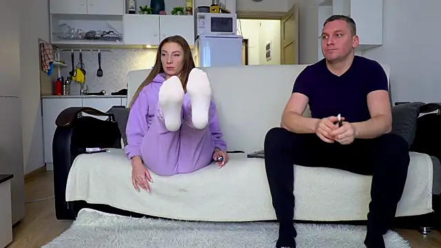 littlesweettifany online show from January 13, 11:36 am