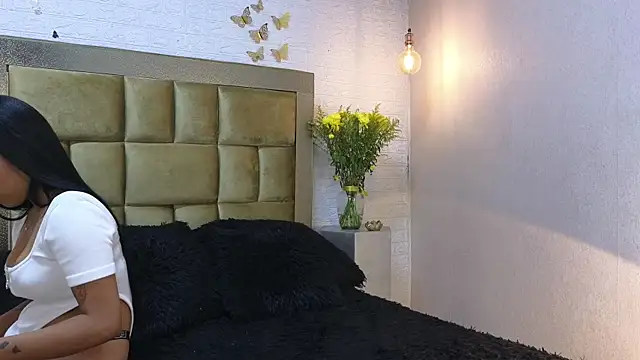 ximenawilliamss online show from July 30, 10:21 pm