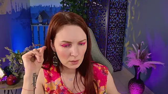 VandaRossi online show from October 10, 11:15 am