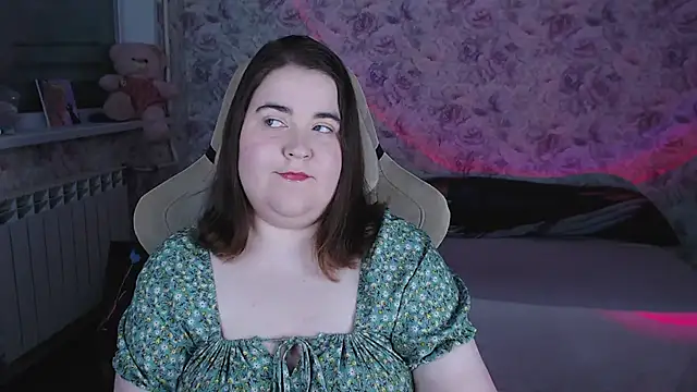 Estelle Hicks online show from April 23, 6:54 pm